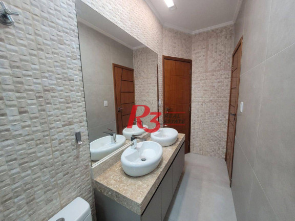 Imagem Casa com 3 Quartos à Venda, 278 m² em Gonzaga - Santos Imagem Casa com 3 Quartos à Venda, 278 m² em Gonzaga - Santos