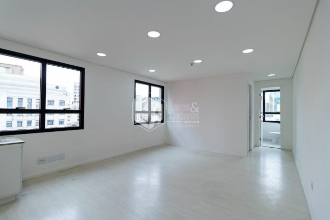 Sala Comercial à Venda, 41 m² em Bela Vista - São Paulo