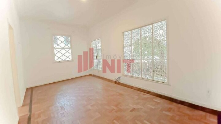 Imagem Apartamento com 4 Quartos à Venda, 205 m² em Icaraí - Niterói