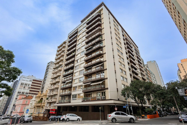 Imagem Apartamento com 3 Quartos à Venda, 167 m² em Centro Histórico - Porto Alegre Imagem Apartamento com 3 Quartos à Venda, 167 m² em Centro Histórico - Porto Alegre