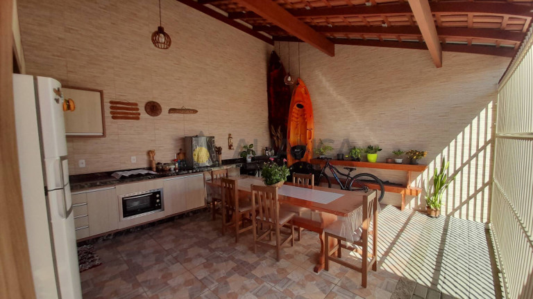 Imagem Casa com 3 Quartos à Venda, 286 m² em Meia Praia - Navegantes Imagem Casa com 3 Quartos à Venda, 286 m² em Meia Praia - Navegantes
