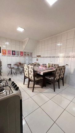 Imagem Sobrado com 3 Quartos à Venda, 120 m² em Centro - Itapetininga