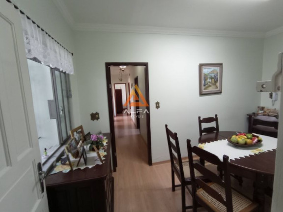 Imagem Casa com 4 Quartos à Venda, 500 m² Imagem Casa com 4 Quartos à Venda, 500 m²