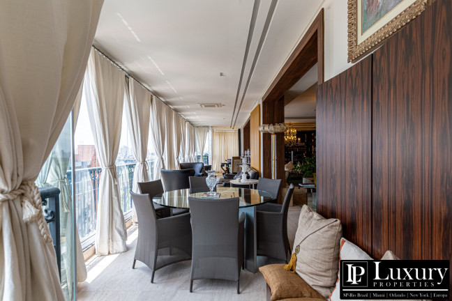 Imagem Apartamento com 2 Quartos à Venda, 400 m² em Moema - São Paulo Imagem Apartamento com 2 Quartos à Venda, 400 m² em Moema - São Paulo