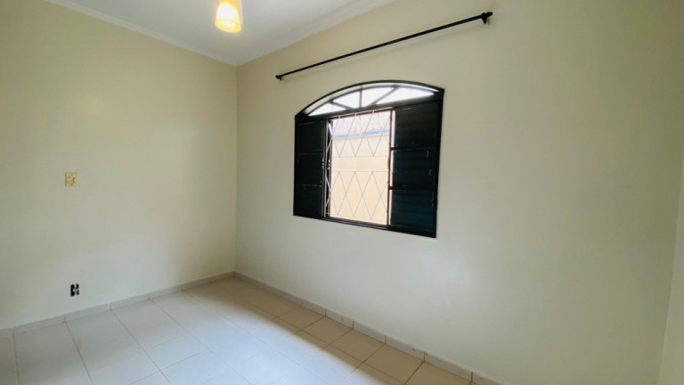 Imagem Casa com 4 Quartos à Venda, 162 m² em Jardim São José - Ribeirão Preto Imagem Casa com 4 Quartos à Venda, 162 m² em Jardim São José - Ribeirão Preto