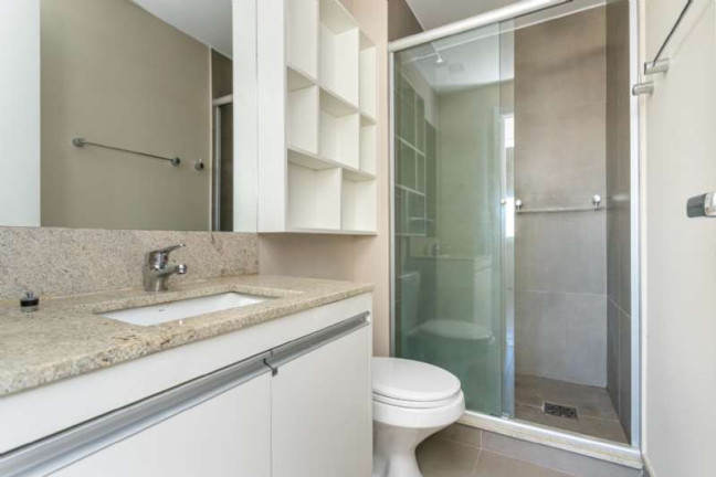 Imagem Apartamento com 2 Quartos à Venda, 64 m² em São João - Porto Alegre Imagem Apartamento com 2 Quartos à Venda, 64 m² em São João - Porto Alegre