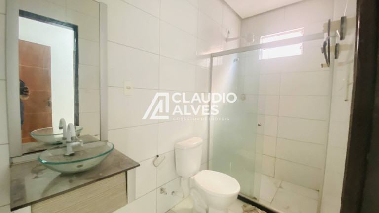 Imagem Casa com 5 Quartos à Venda, 300 m² em Conceição - Feira De Santana Imagem Casa com 5 Quartos à Venda, 300 m² em Conceição - Feira De Santana
