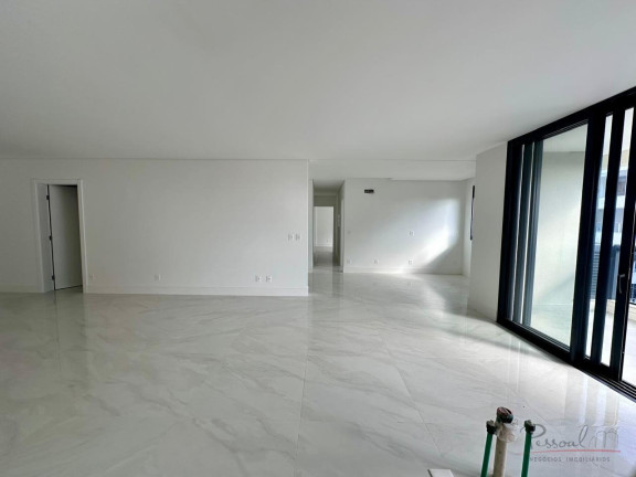 Imagem Apartamento com 3 Quartos à Venda, em Jurerê - Florianópolis Imagem Apartamento com 3 Quartos à Venda, em Jurerê - Florianópolis