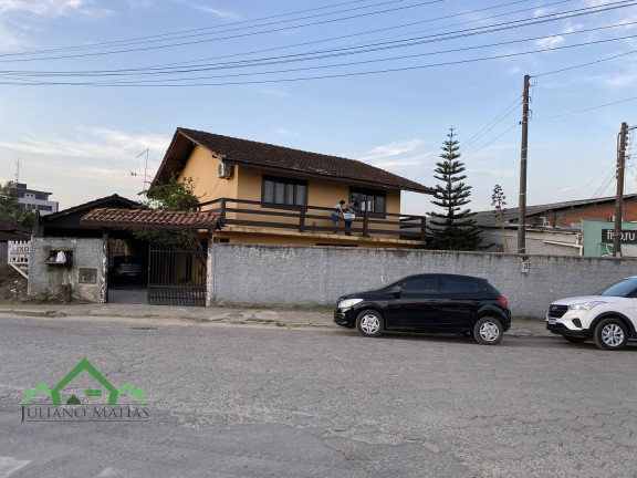Imagem Sobrado com 3 Quartos à Venda, 282 m² em Centro - Balneário Barra Do Sul