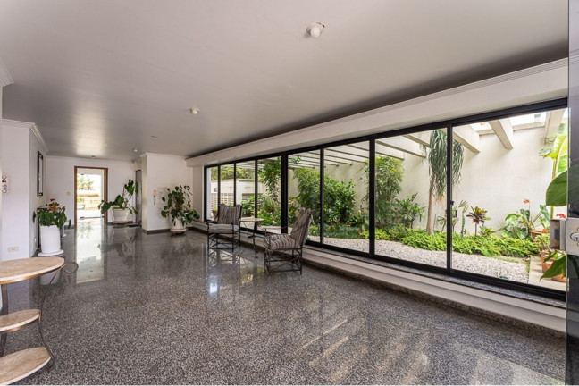 Imagem Apartamento com 3 Quartos à Venda, 180 m² em Vila Alexandria - São Paulo