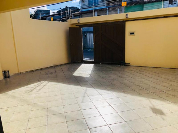 Imagem Casa com 5 Quartos à Venda, 200 m² em Inocoop - Camaçari Imagem Casa com 5 Quartos à Venda, 200 m² em Inocoop - Camaçari