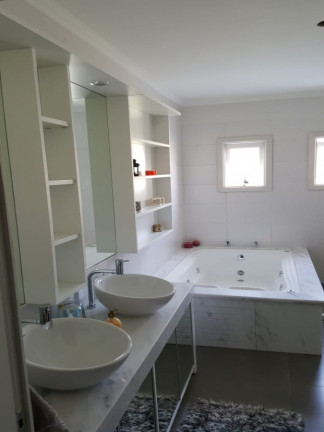 Imagem Casa com 4 Quartos à Venda, 369 m² em Sarandi - Porto Alegre Imagem Casa com 4 Quartos à Venda, 369 m² em Sarandi - Porto Alegre