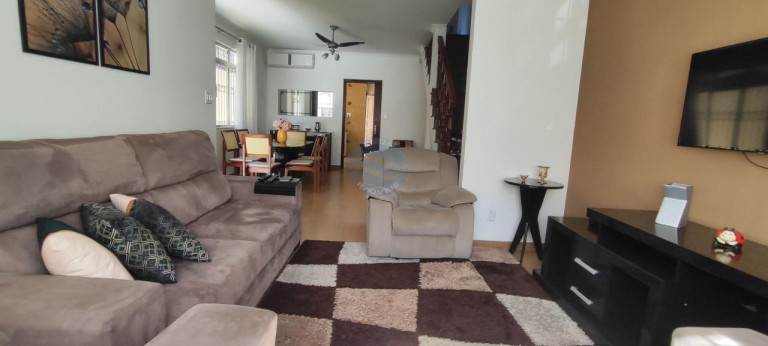 Sobrado com 3 Quartos à Venda, 156 m² em Embaré - Santos