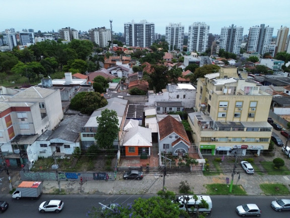 Imagem Imóvel à Venda, 180 m² em Vila Ipiranga - Porto Alegre Imagem Imóvel à Venda, 180 m² em Vila Ipiranga - Porto Alegre