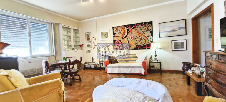Imagem Apartamento com 3 Quartos à Venda, 114 m² em Leme - Rio De Janeiro Imagem Apartamento com 3 Quartos à Venda, 114 m² em Leme - Rio De Janeiro