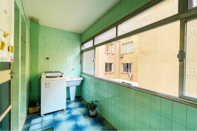 Imagem Apartamento com 3 Quartos à Venda, 115 m² em Petrópolis - Porto Alegre Imagem Apartamento com 3 Quartos à Venda, 115 m² em Petrópolis - Porto Alegre
