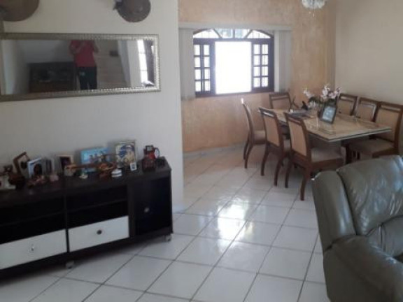 Imagem Sobrado com 6 Quartos à Venda, 300 m² em Copaco - Arujá