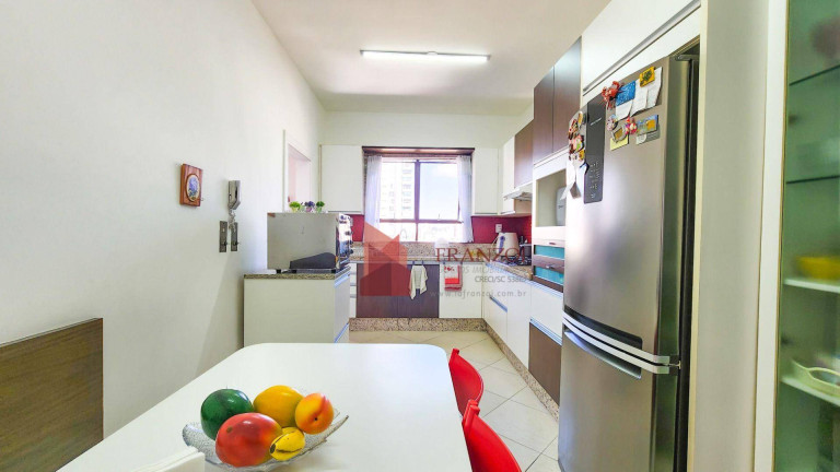 Imagem Apartamento com 4 Quartos à Venda, 236 m² em Centro - Itajaí Imagem Apartamento com 4 Quartos à Venda, 236 m² em Centro - Itajaí