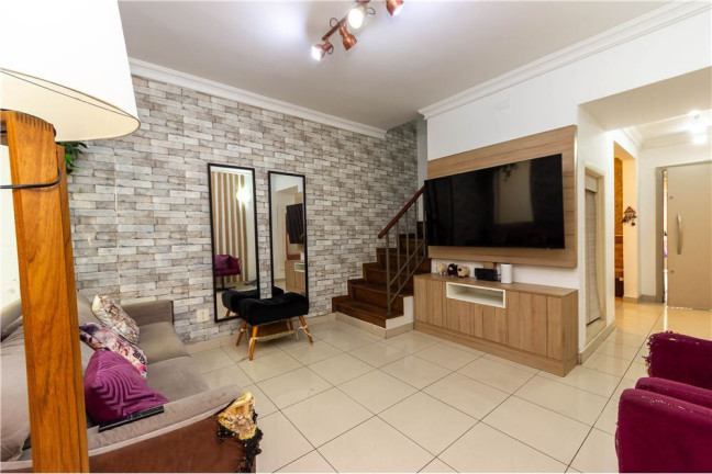 Casa com 3 Quartos à Venda,  em Mirandópolis - São Paulo
