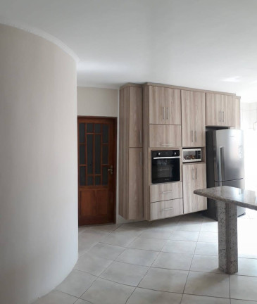 Imagem Casa com 3 Quartos à Venda, 250 m² em Jardim Itamarati - Botucatu