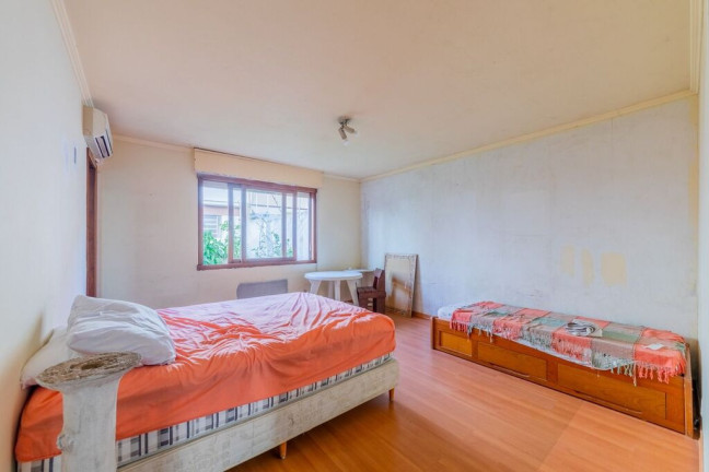 Imagem Casa com 3 Quartos à Venda, em Chácara Das Pedras - Porto Alegre Imagem Casa com 3 Quartos à Venda, em Chácara Das Pedras - Porto Alegre