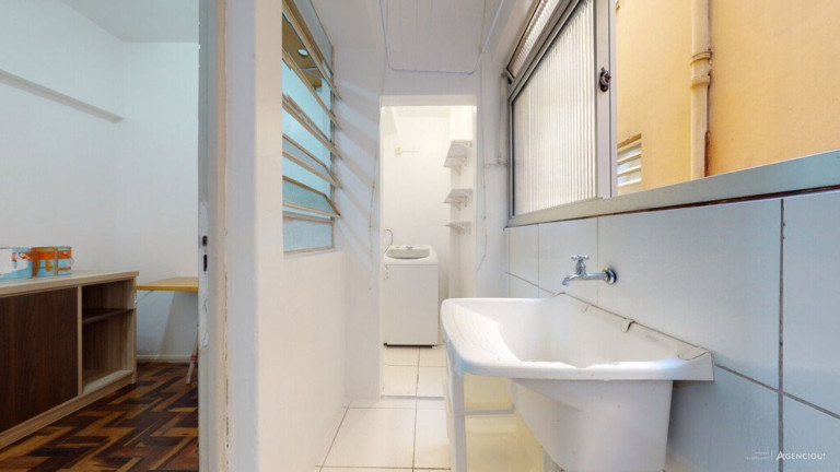 Imagem Imóvel com 3 Quartos à Venda, 76 m² em Petrópolis - Porto Alegre Imagem Imóvel com 3 Quartos à Venda, 76 m² em Petrópolis - Porto Alegre