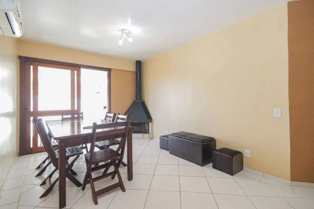 Imagem Imóvel com 3 Quartos à Venda, em Tristeza - Porto Alegre Imagem Imóvel com 3 Quartos à Venda, em Tristeza - Porto Alegre