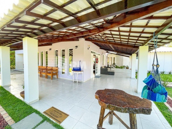 Imagem Casa de Condomínio com 6 Quartos à Venda, 374 m² em Estrada Do Coco - Lauro De Freitas Imagem Casa de Condomínio com 6 Quartos à Venda, 374 m² em Estrada Do Coco - Lauro De Freitas