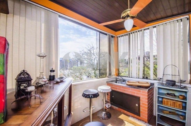 Imagem Imóvel com 3 Quartos à Venda, 207 m² em Menino Deus - Porto Alegre