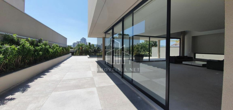 Imagem Casa com 5 Quartos à Venda, 1.057 m² em Alphaville Residencial Um - Barueri Imagem Casa com 5 Quartos à Venda, 1.057 m² em Alphaville Residencial Um - Barueri