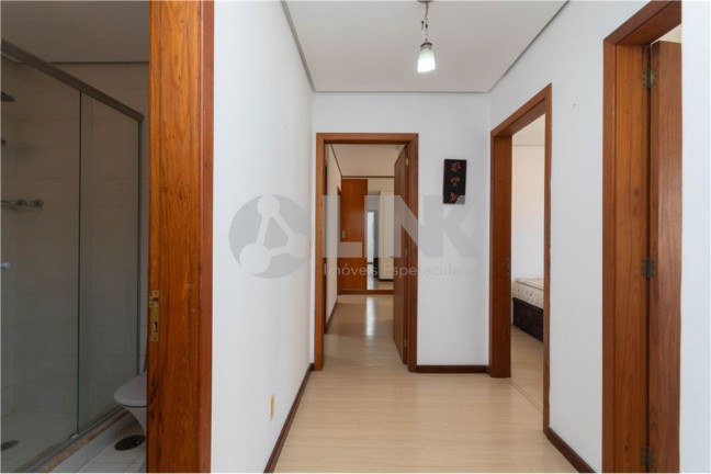 Imagem Imóvel com 3 Quartos à Venda, 236 m² em Moinhos De Vento - Porto Alegre