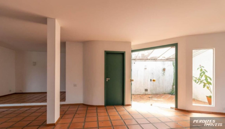 Imagem Casa com 3 Quartos à Venda ou Locação, 217 m² em Sumaré - São Paulo Imagem Casa com 3 Quartos à Venda ou Locação, 217 m² em Sumaré - São Paulo