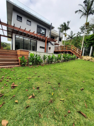 Imagem Casa com 3 Quartos à Venda, 258 m² em Taquaras - Balneário Camboriú Imagem Casa com 3 Quartos à Venda, 258 m² em Taquaras - Balneário Camboriú