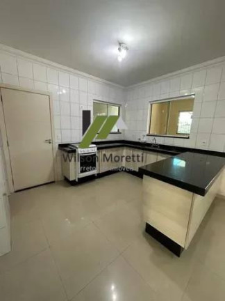 Imagem Casa com 3 Quartos à Venda, 205 m²