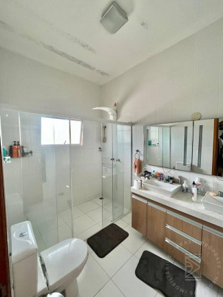Imagem Casa com 3 Quartos à Venda, 240 m² em Loteamento Villa Branca - Jacareí Imagem Casa com 3 Quartos à Venda, 240 m² em Loteamento Villa Branca - Jacareí