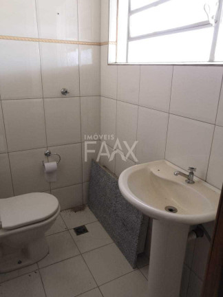 Imagem Casa com 3 Quartos à Venda, 189 m² em Centro - Guarapuava Imagem Casa com 3 Quartos à Venda, 189 m² em Centro - Guarapuava