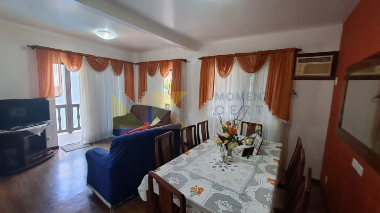 Imagem Casa com 3 Quartos à Venda, 200 m² em Velha Central - Blumenau Imagem Casa com 3 Quartos à Venda, 200 m² em Velha Central - Blumenau