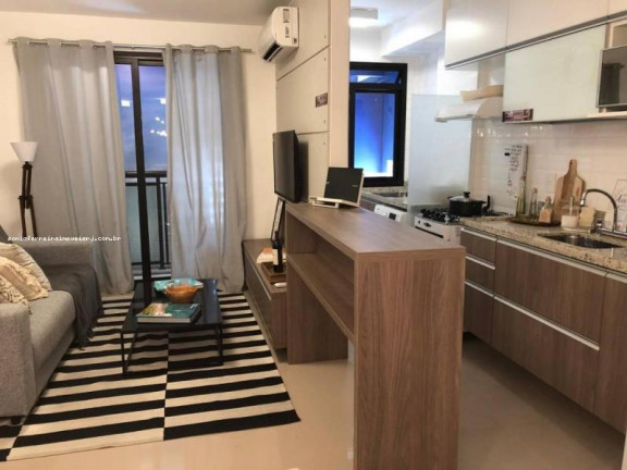 Imagem Imóvel com 3 Quartos à Venda,  em Tijuca - Rio De Janeiro