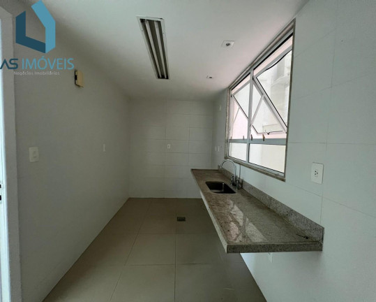 Imagem Apartamento com 4 Quartos à Venda, 140 m² em Braga - Cabo Frio
