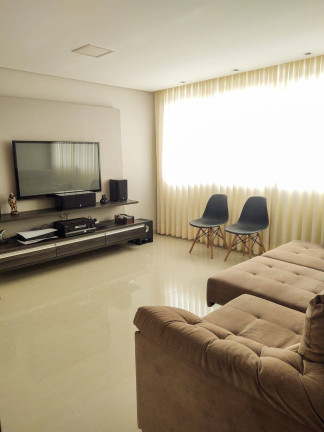 Imagem Casa com 4 Quartos à Venda, 306 m² em Chapada - Manaus Imagem Casa com 4 Quartos à Venda, 306 m² em Chapada - Manaus