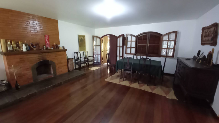 Imagem Casa com 3 Quartos à Venda, em Debossan - Nova Friburgo Imagem Casa com 3 Quartos à Venda, em Debossan - Nova Friburgo
