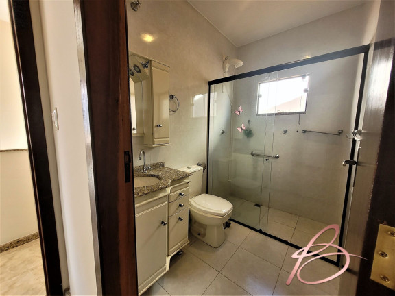 Imagem Sobrado com 3 Quartos à Venda, 231 m² em Centro - Balneário Camboriú Imagem Sobrado com 3 Quartos à Venda, 231 m² em Centro - Balneário Camboriú