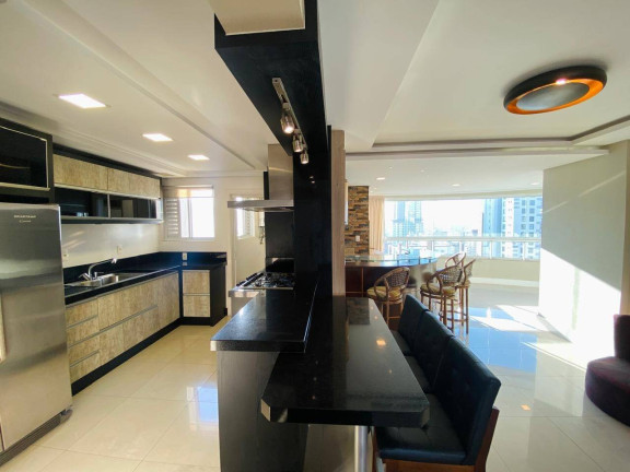 Imagem Cobertura com 4 Quartos à Venda, 256 m² em Centro - Balneário Camboriú