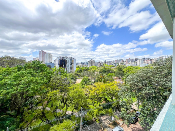 Imagem Imóvel com 4 Quartos à Venda, 226 m² em Moinhos De Vento - Porto Alegre Imagem Imóvel com 4 Quartos à Venda, 226 m² em Moinhos De Vento - Porto Alegre