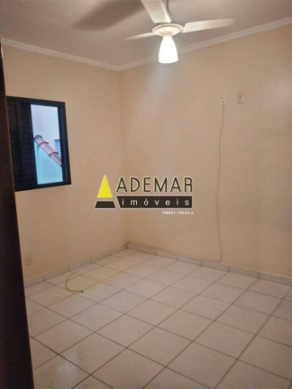 Imagem Casa com 3 Quartos à Venda, em Santa Candida - Diadema Imagem Casa com 3 Quartos à Venda, em Santa Candida - Diadema