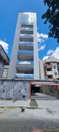 Apartamento com 3 Quartos à Venda, 210 m²