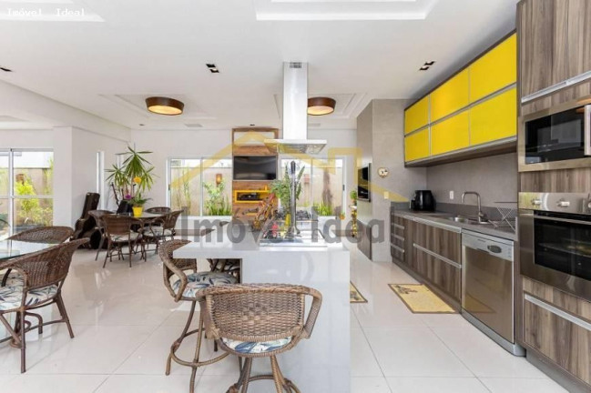 Imagem Casa com 4 Quartos à Venda, 290 m² em Santa Felicidade - Curitiba Imagem Casa com 4 Quartos à Venda, 290 m² em Santa Felicidade - Curitiba