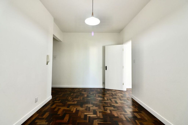 Imagem Apartamento com 1 Quarto à Venda, 45 m² em Centro Histórico - Porto Alegre Imagem Apartamento com 1 Quarto à Venda, 45 m² em Centro Histórico - Porto Alegre