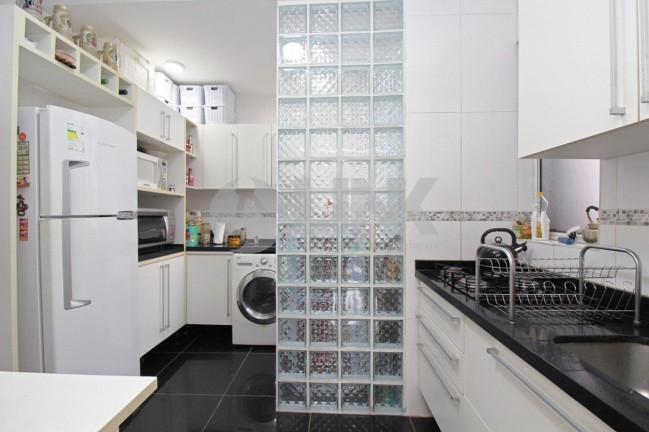 Imagem Apartamento com 2 Quartos à Venda, 66 m² em Moinhos De Vento - Porto Alegre