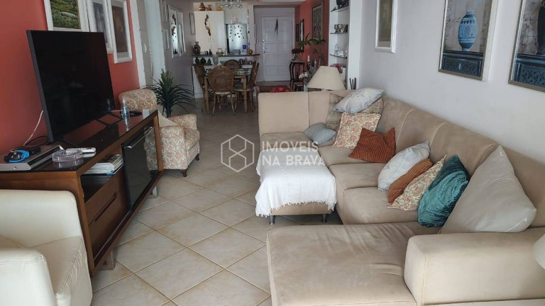 Imagem Apartamento com 3 Quartos para Alugar, 140 m² em Centro - Balneário Camboriú